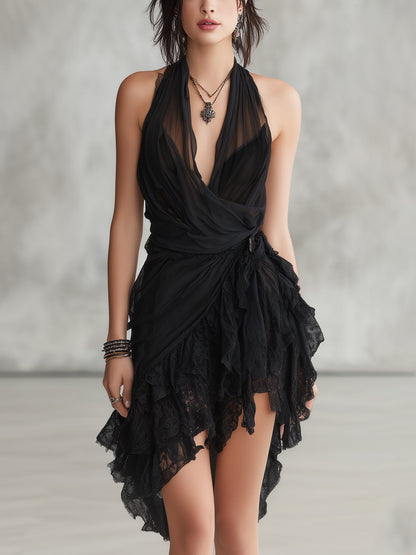 Vestido corto negro halter con encaje y volantes