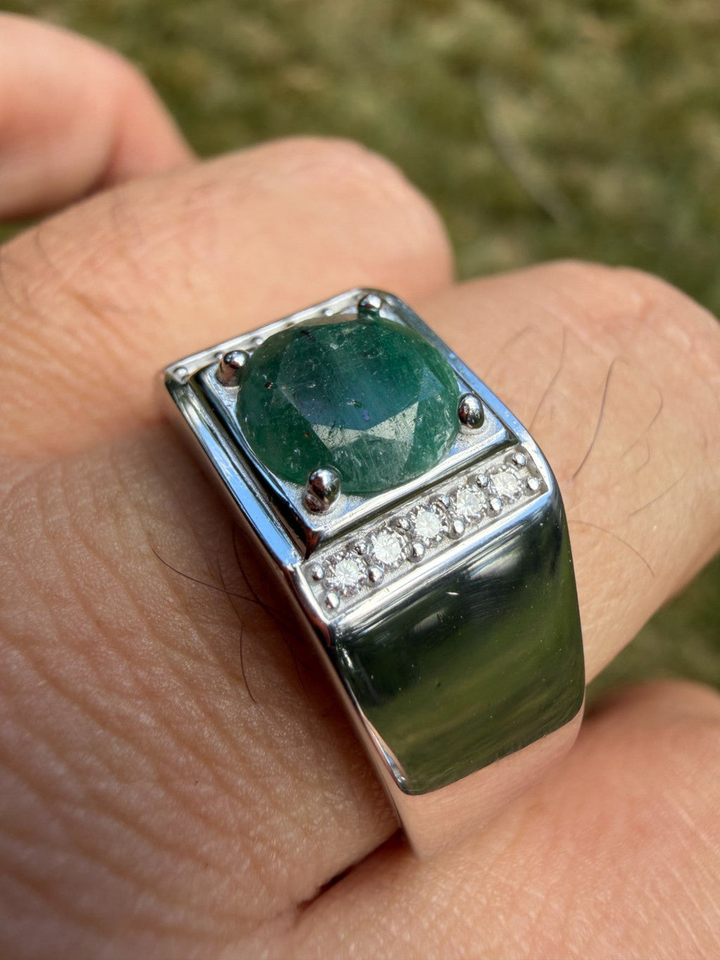 MOISSANITE Monarch Ring - 925 Silver - Genuine Green Emerald Stone