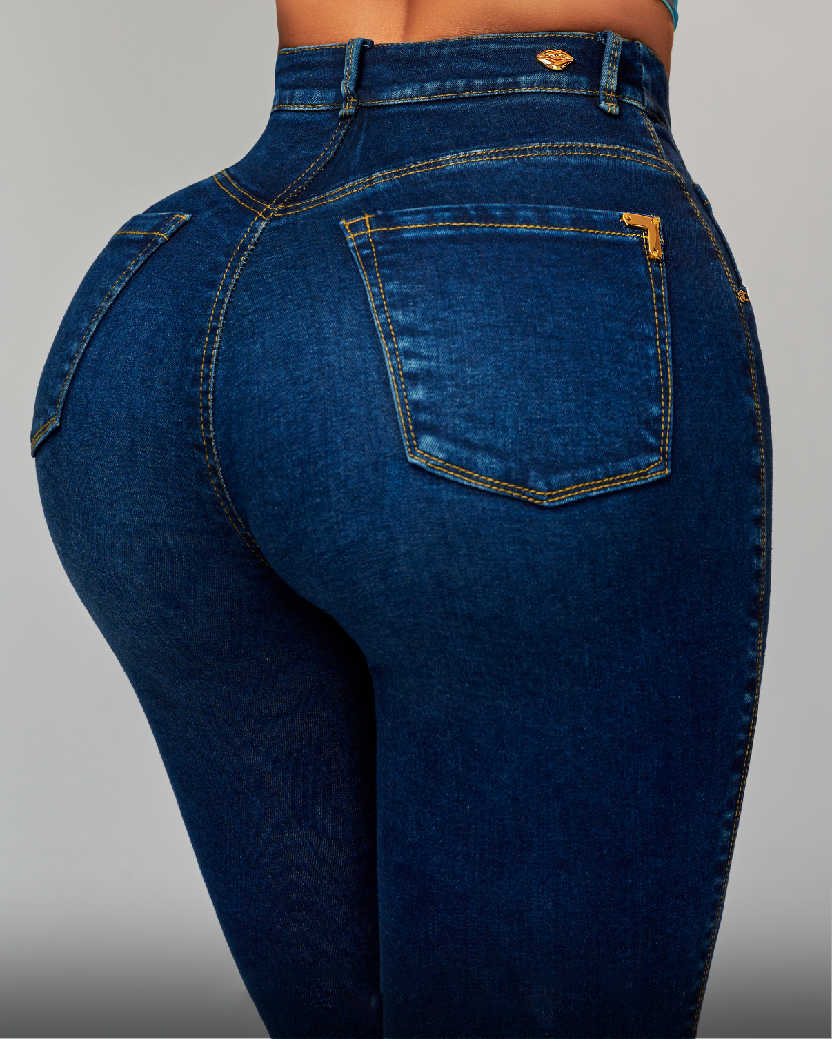 Vaqueros Pitillo Push Up de Talle Alto con Botonadura