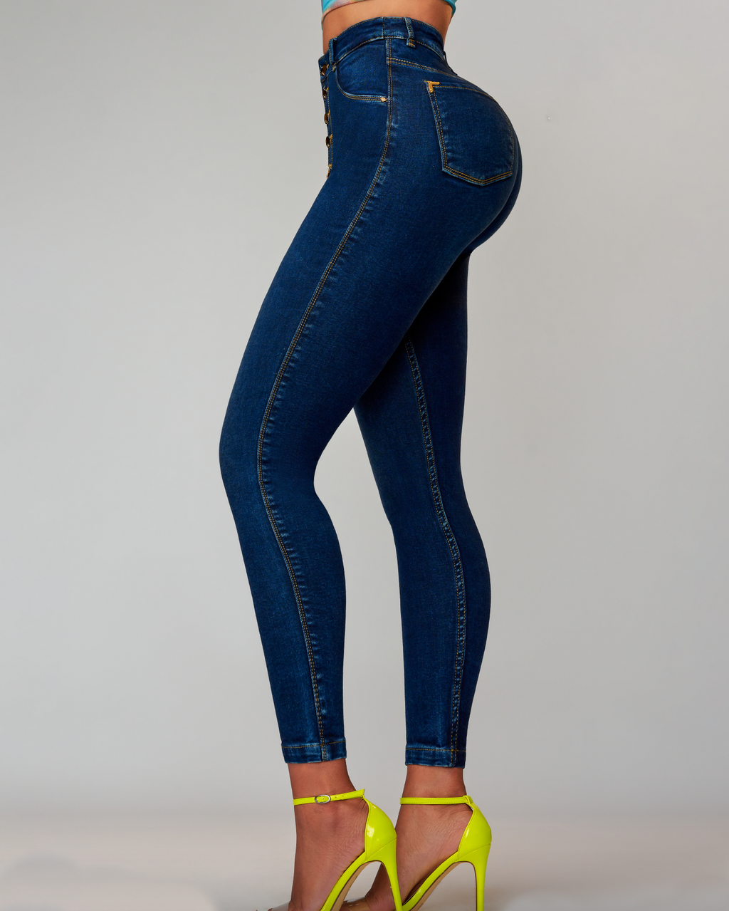 Vaqueros Pitillo Push Up de Talle Alto con Botonadura