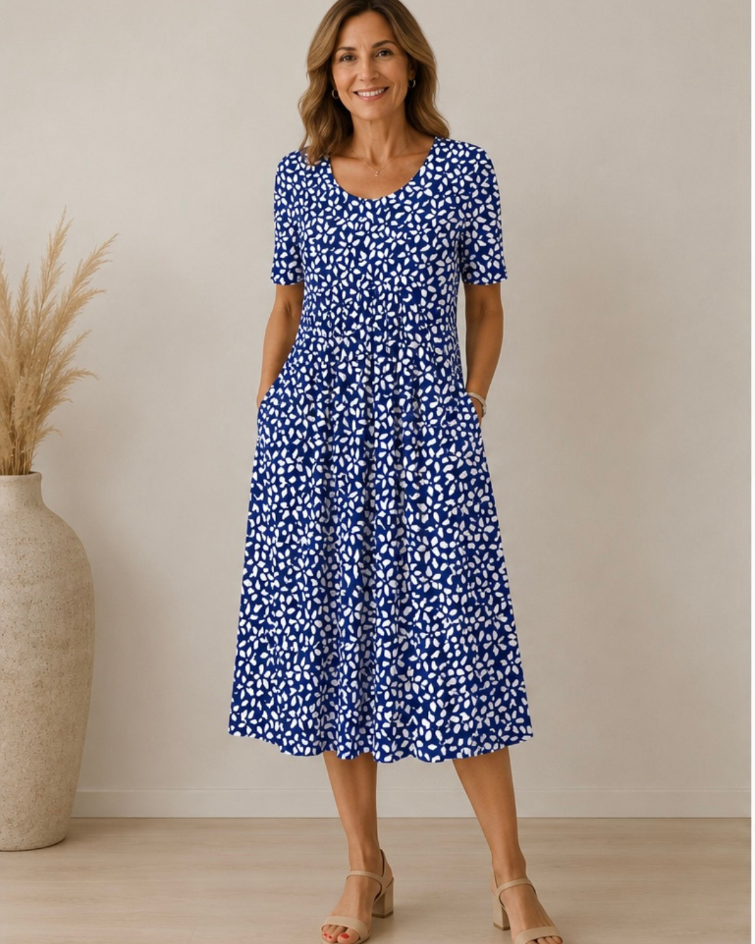 Vestido Gigi en floral azul, disponible de la talla S a la 3XL