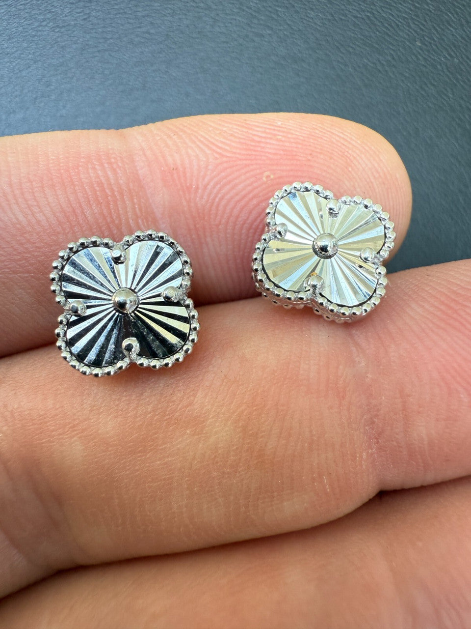 Diamond Cut Clover Earrings - 925 Silver - 8mm-12mm