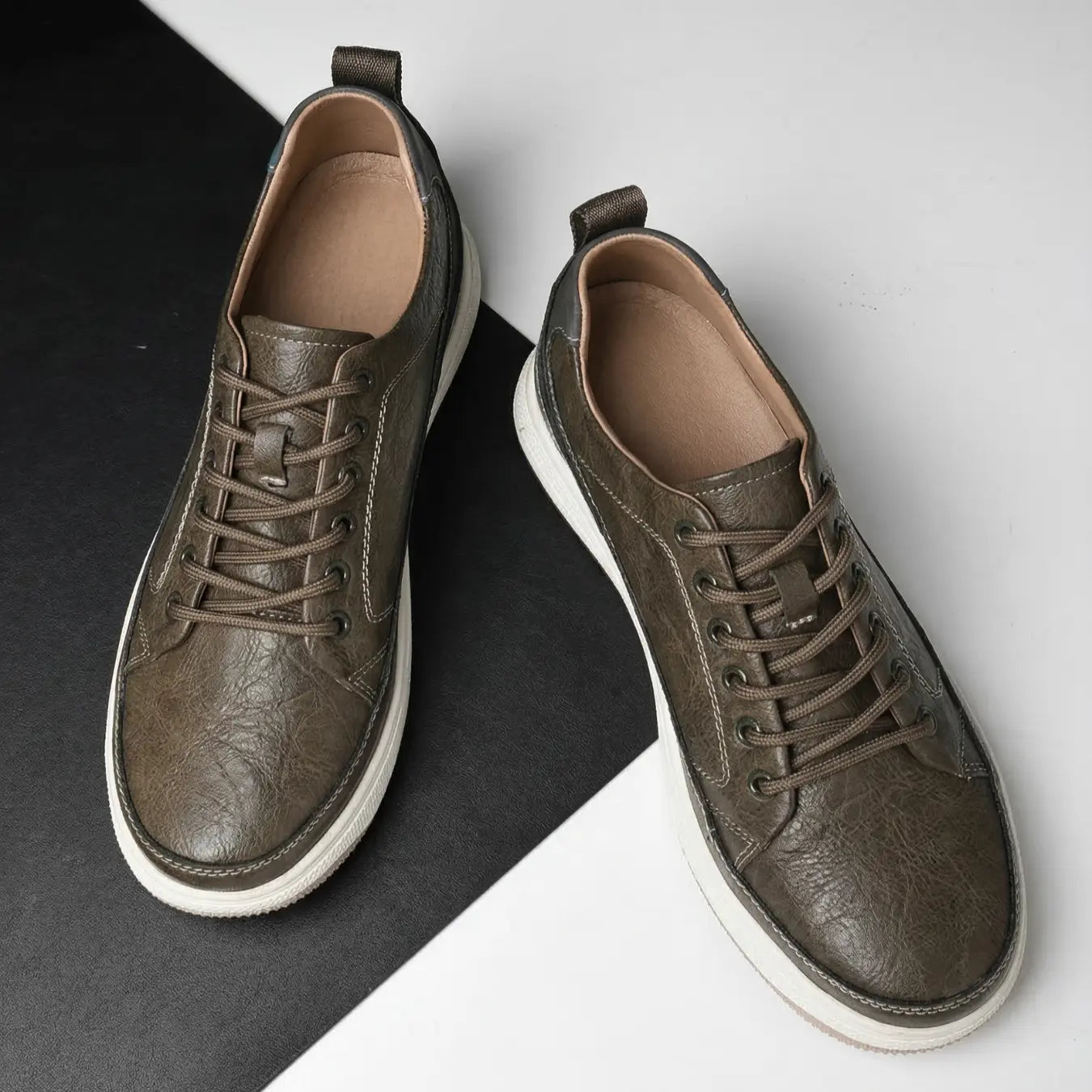 BIERZO — Zapatilla de piel con alza de 7 cm
