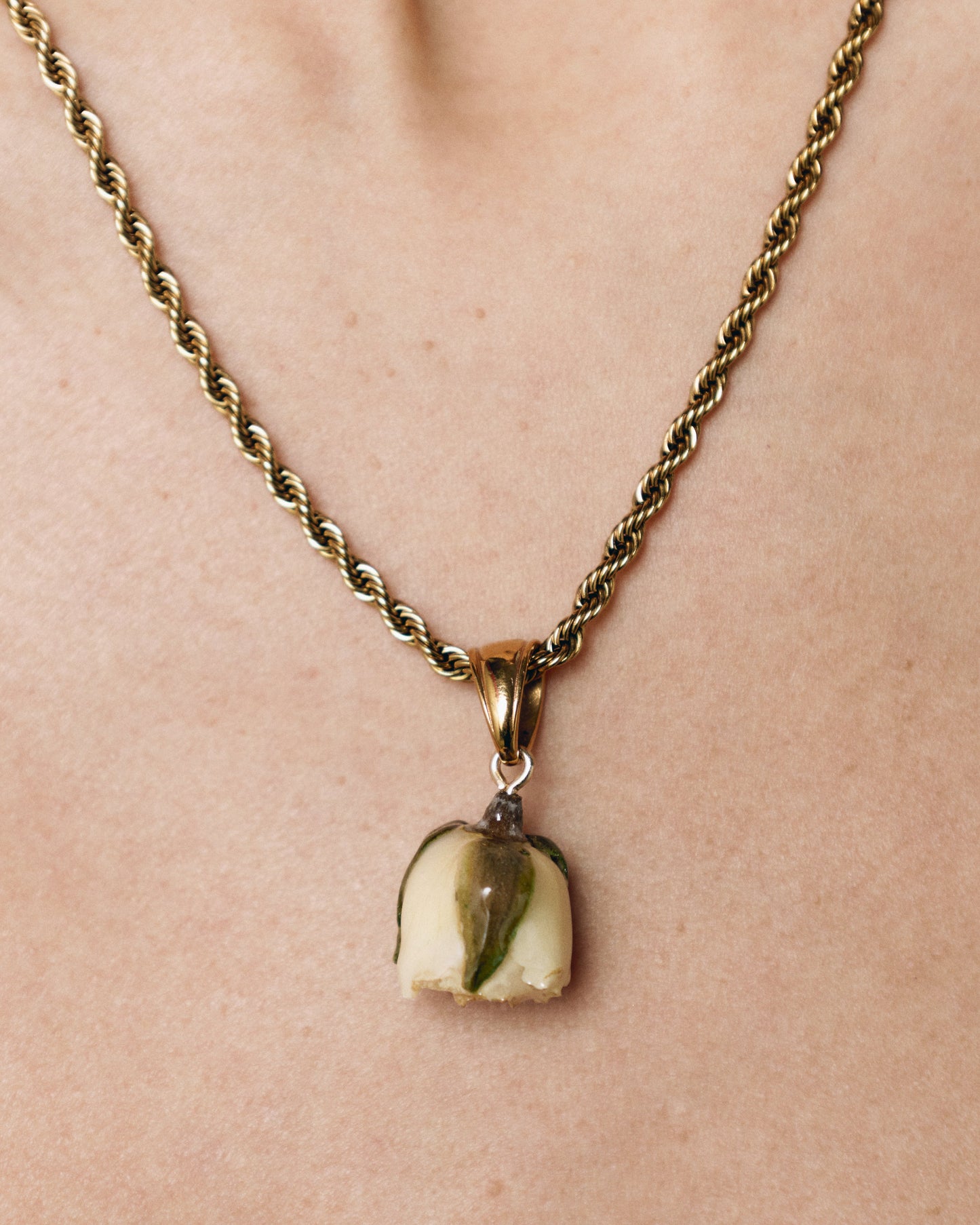 "Hold me tight" Necklace