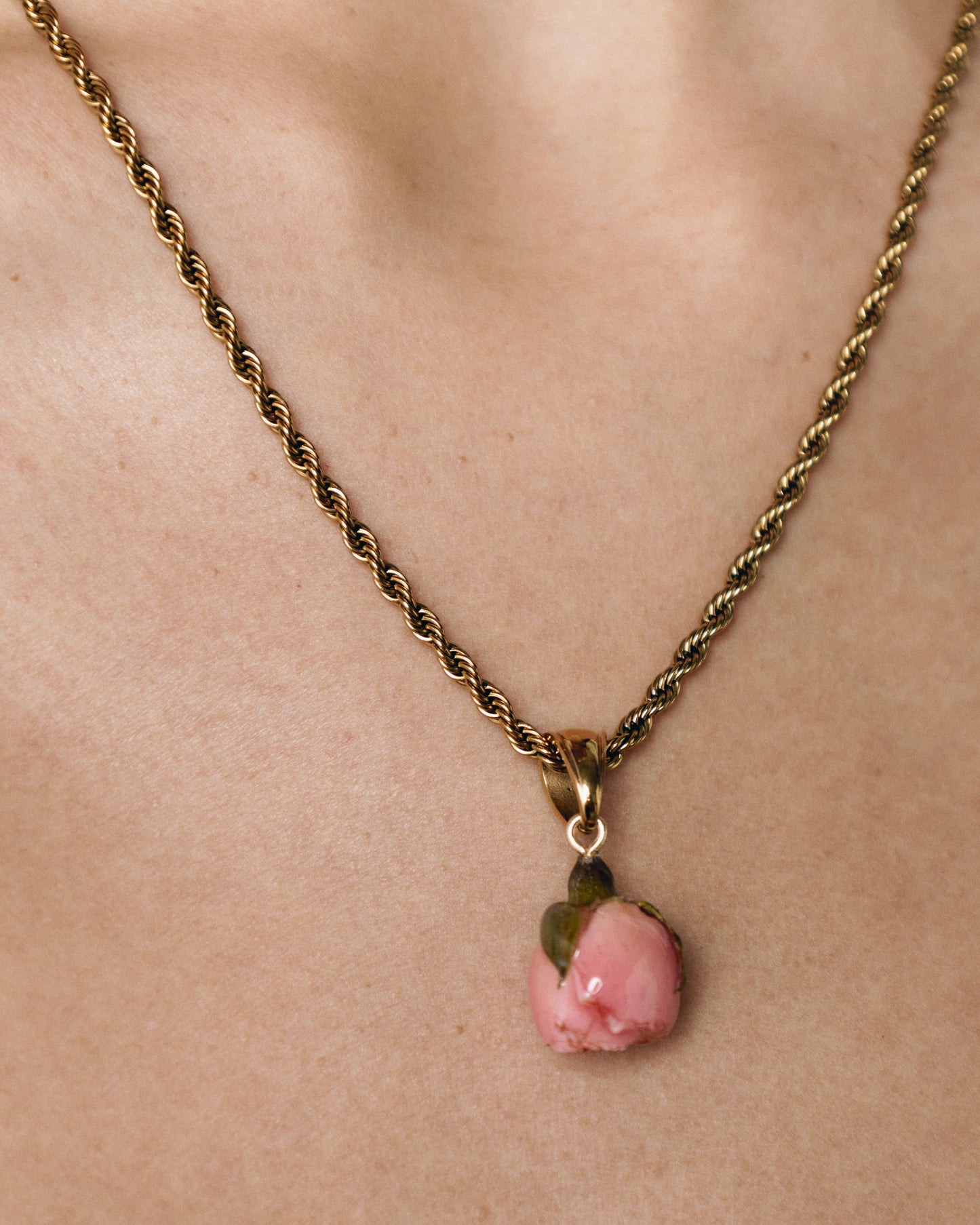"Hold me tight" Necklace