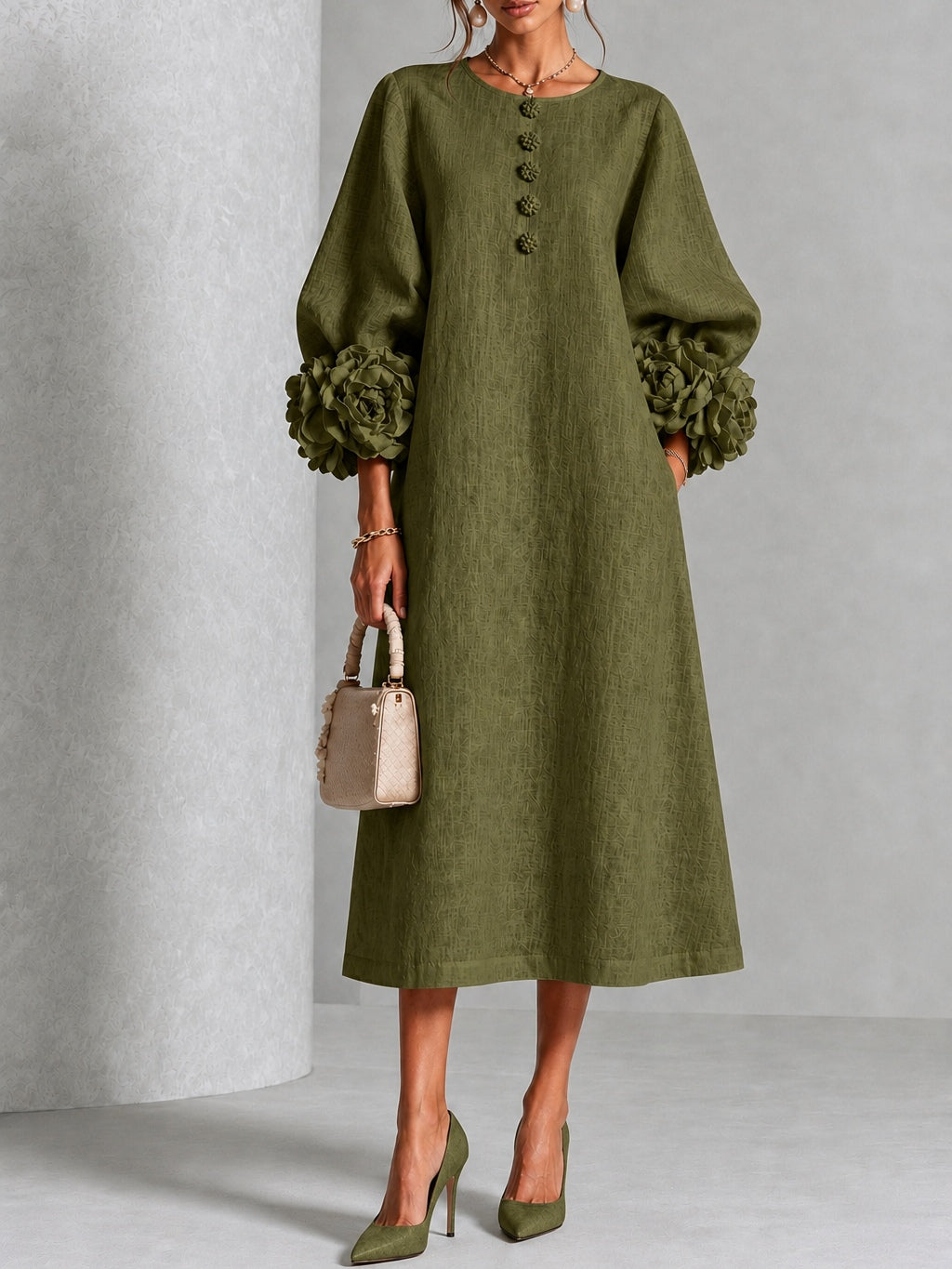 Vestido midi verde oliva con botones y puños de flores