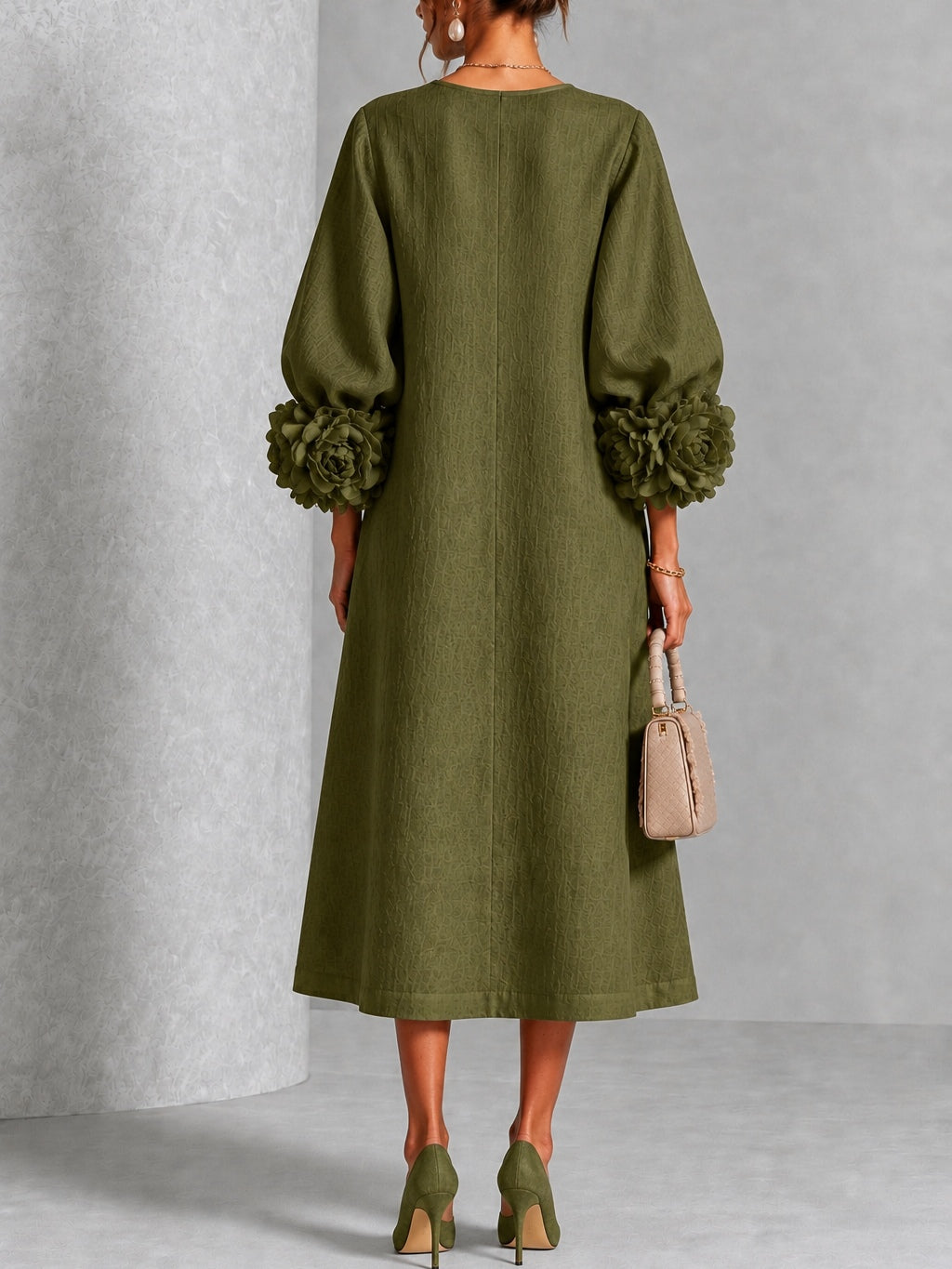 Vestido midi verde oliva con botones y puños de flores