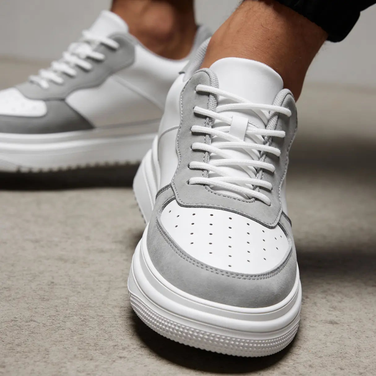 NEVADA — Zapatilla blanca con alza de 8 cm