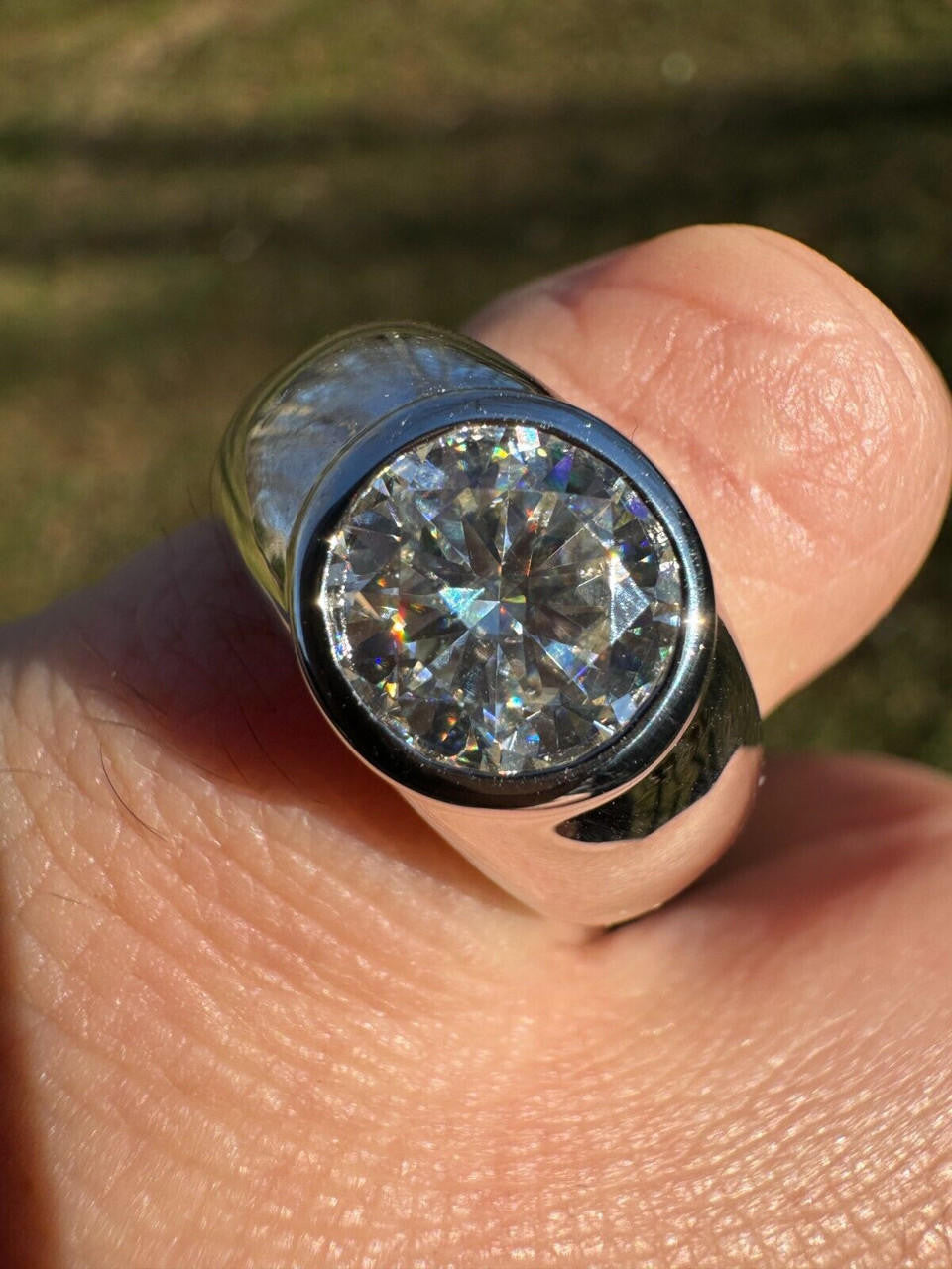 MOISSANITE Classic Big Rock Round Brilliant Cut Ring - 925 Silver