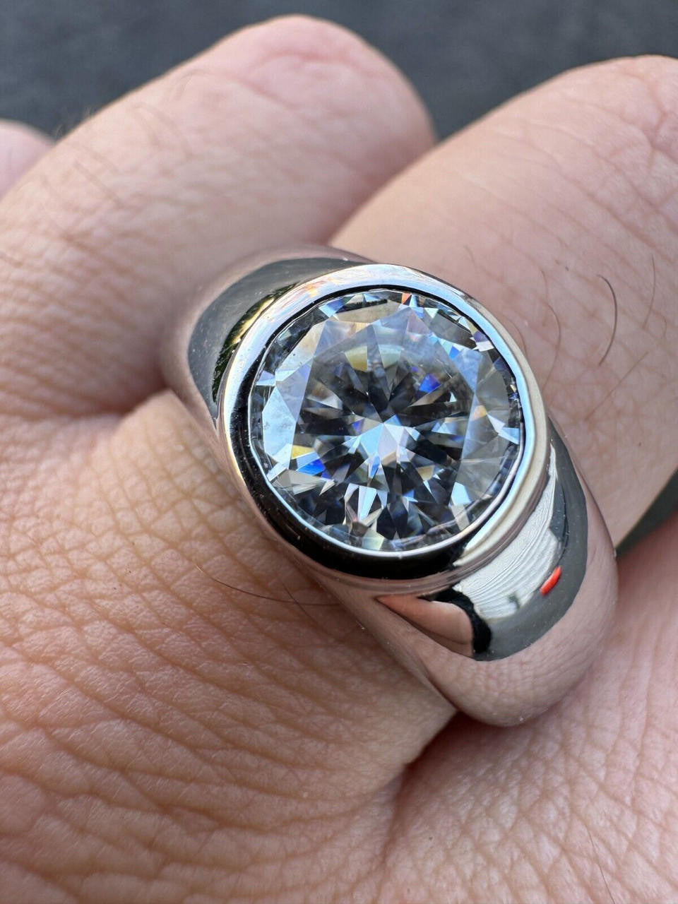 MOISSANITE Classic Big Rock Round Brilliant Cut Ring - 925 Silver