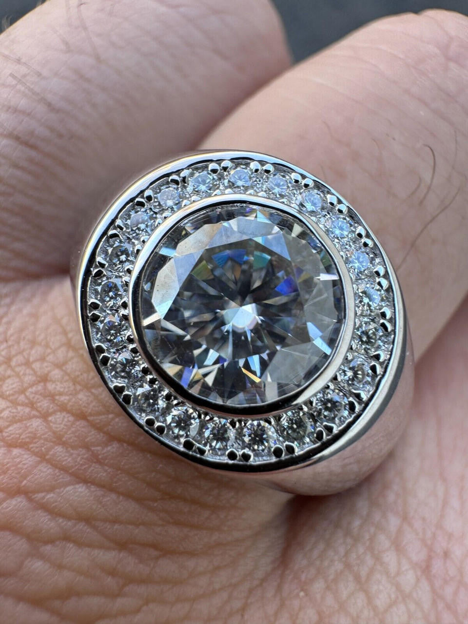 Moissanite Icy Swag Round Brilliant Cut Ring -  925 Silver