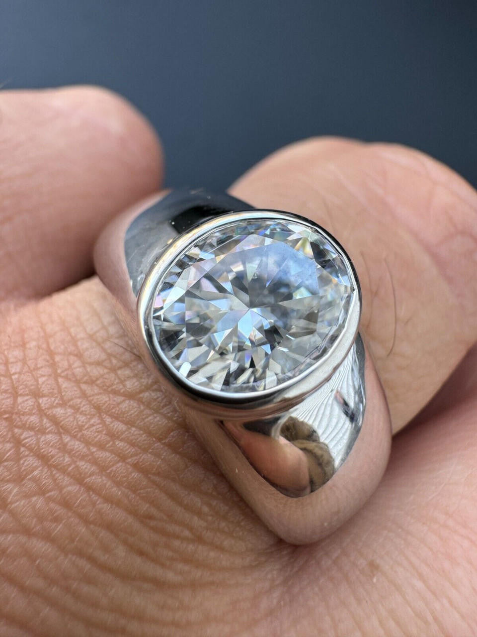 MOISSANITE Classic Big Rock Oval Cut Ring - 925 Silver