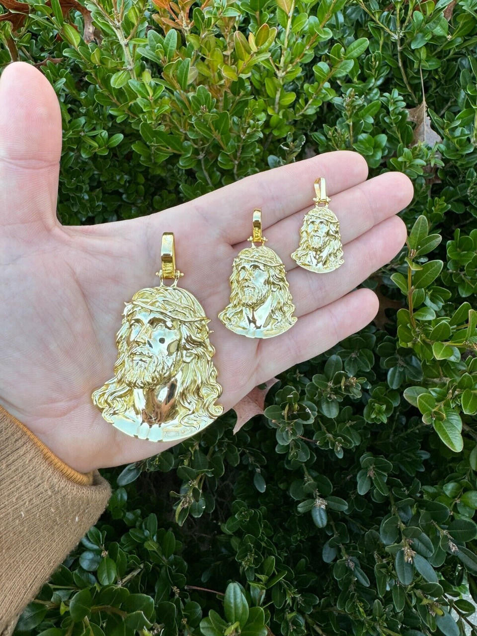 Sacred Jesus Plain Pendant - 14k Gold Vermeil 925 Silver - 3 Sizes 1.5"-3"