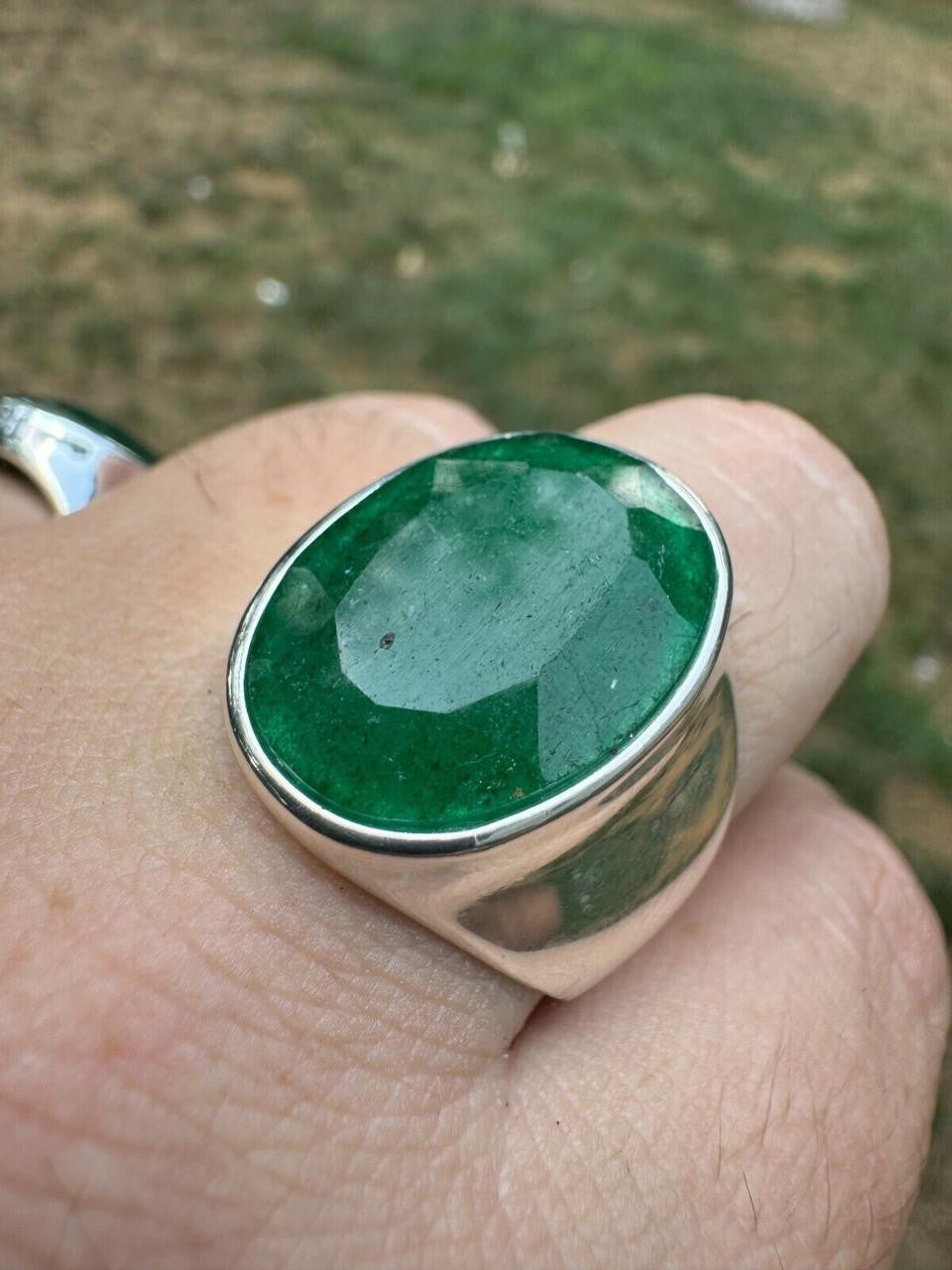 Hollywood Swag Ring - 925 Silver - Genuine Green Emerald Stone