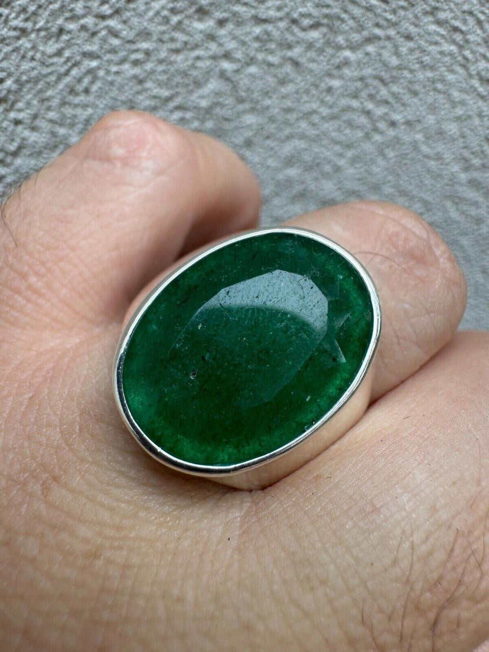 Hollywood Swag Ring - 925 Silver - Genuine Green Emerald Stone