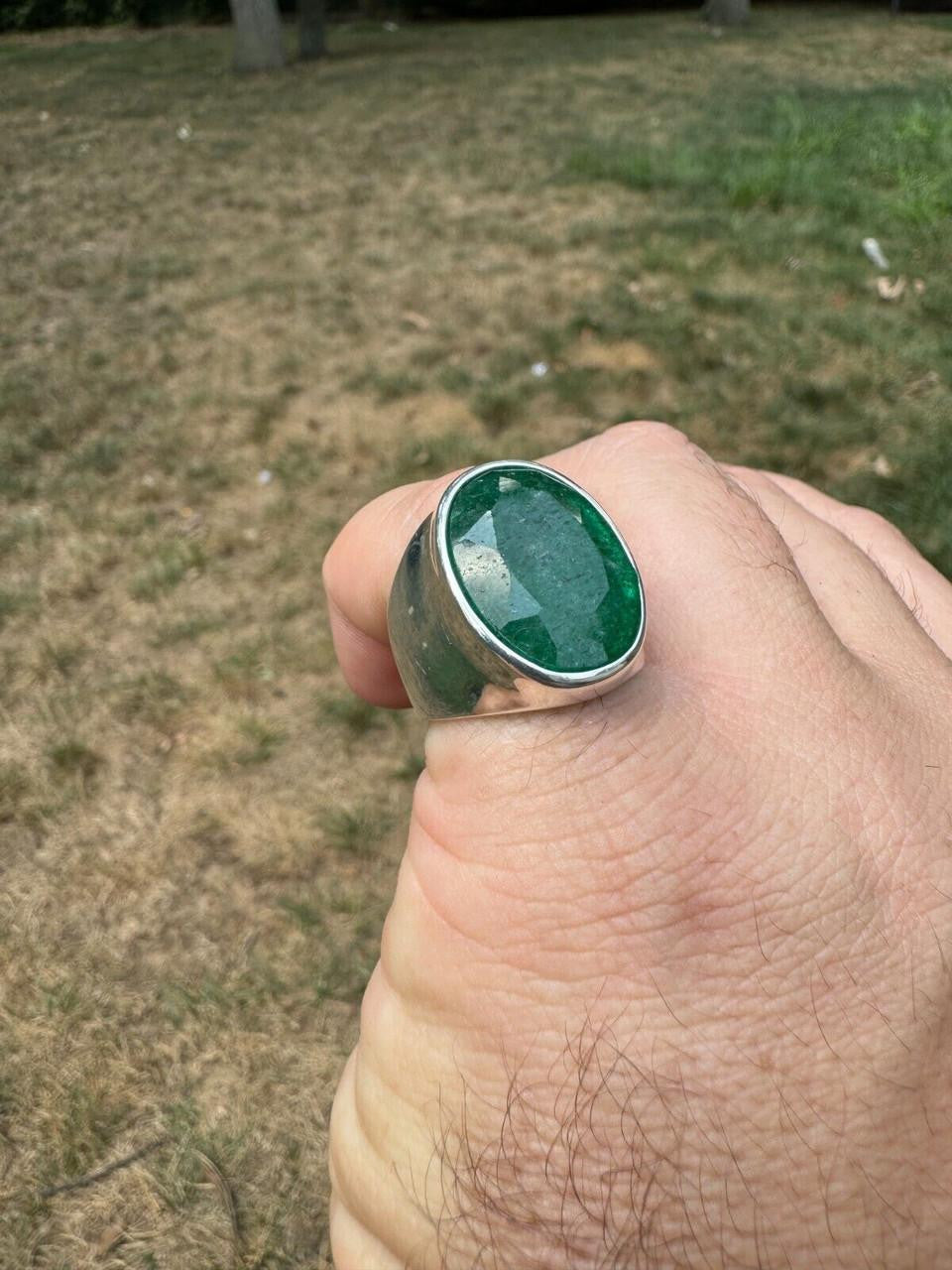 Hollywood Swag Ring - 925 Silver - Genuine Green Emerald Stone
