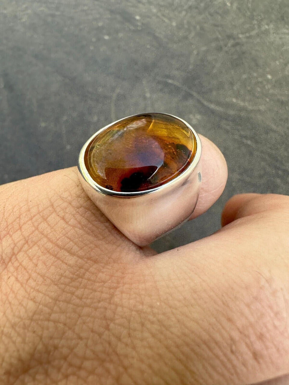 Hollywood Swag Ring - 925 Silver - Genuine Amber Stone