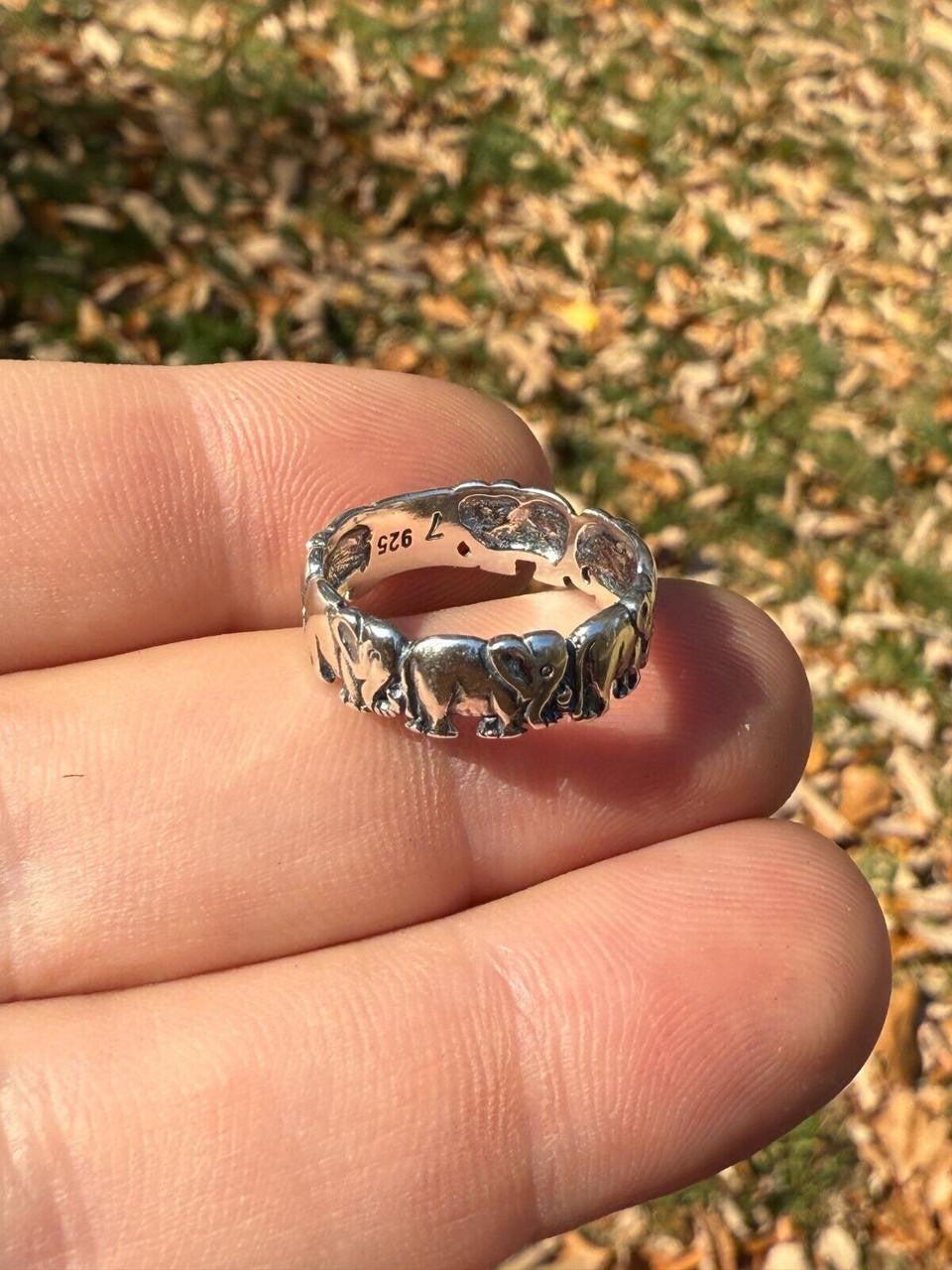 Lucky Elephant Band Ring - 925 Silver - Plain