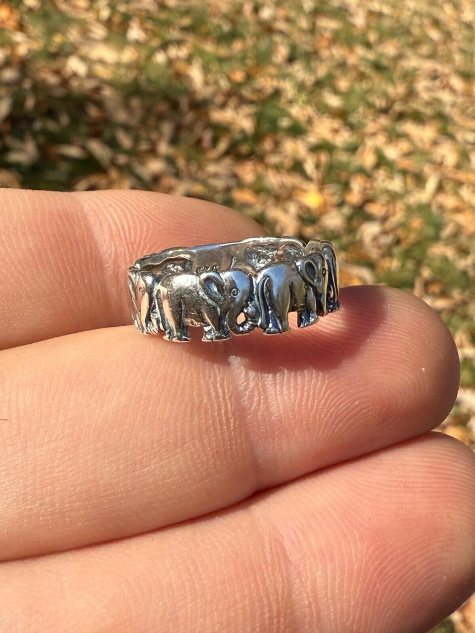 Lucky Elephant Band Ring - 925 Silver - Plain