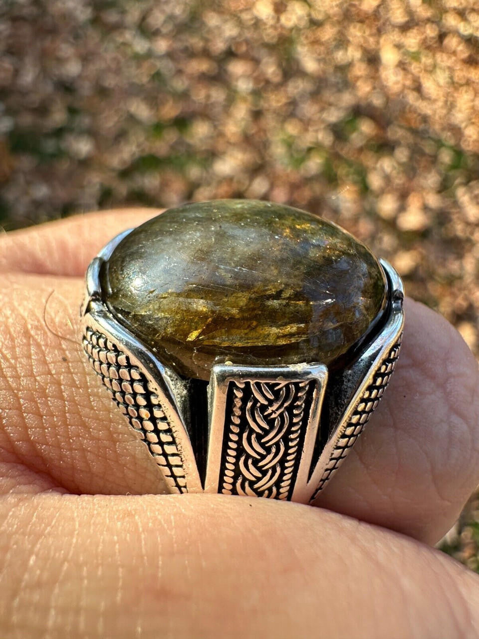 Wealth Ring - 925 Silver Oxidized - Genuine Labradorite Stone