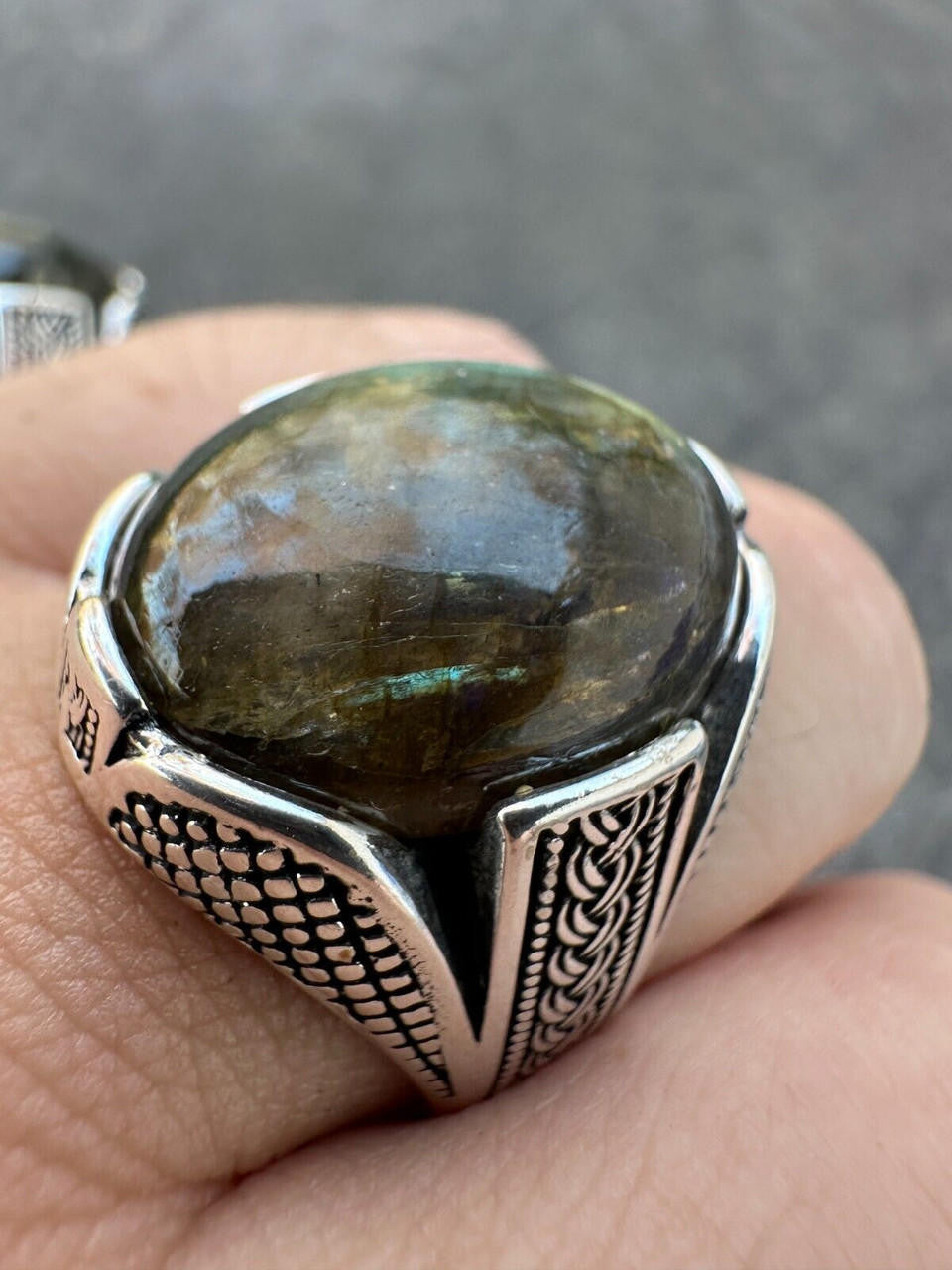 Wealth Ring - 925 Silver Oxidized - Genuine Labradorite Stone