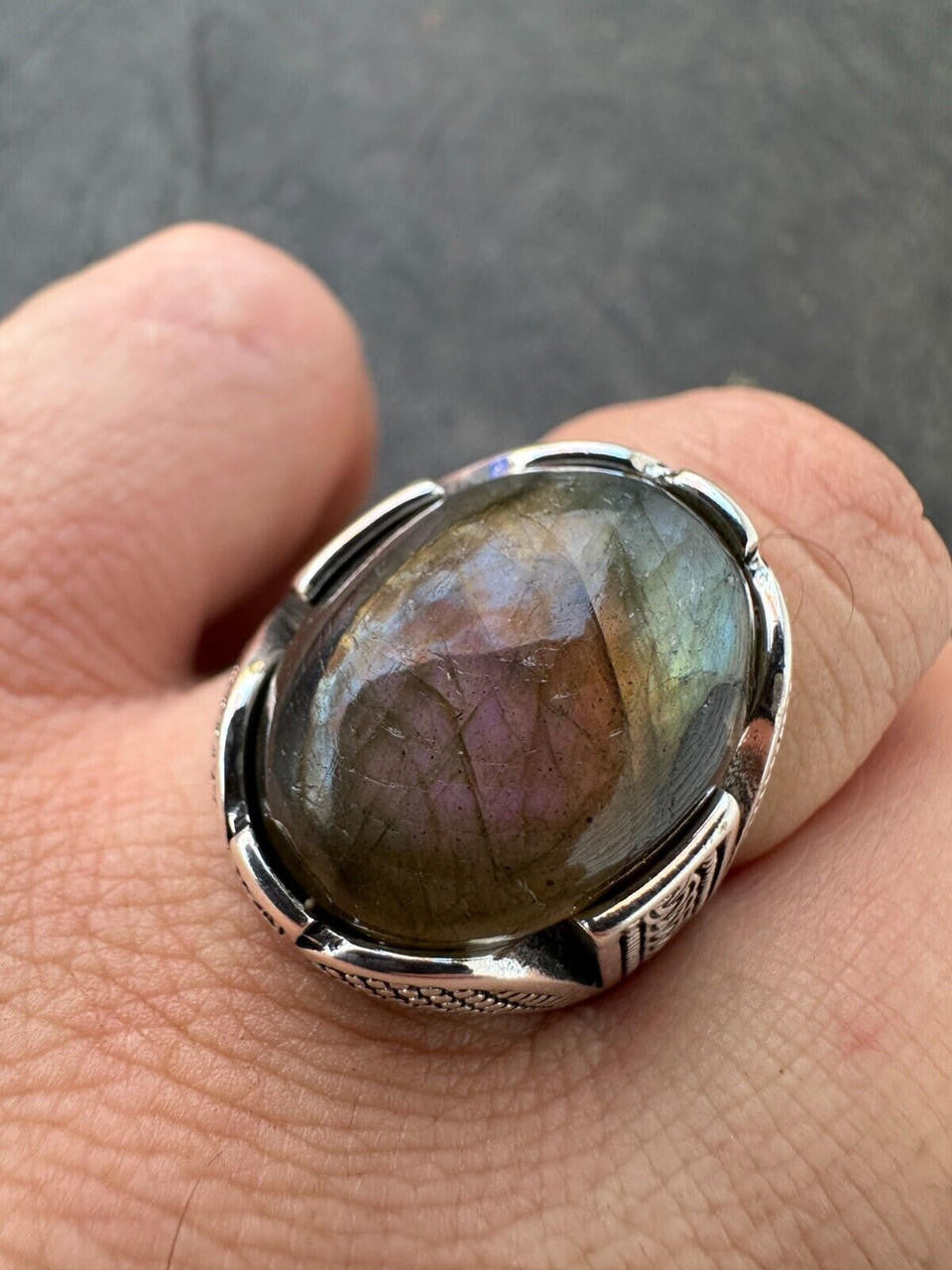 Wealth Ring - 925 Silver Oxidized - Genuine Labradorite Stone