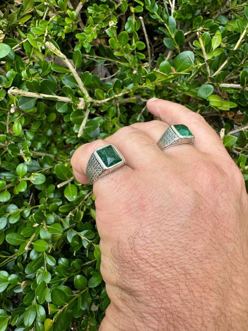 NYC Natural Green Eye Ring - 925 Silver Oxidized - Genuine Green Emerald Stone