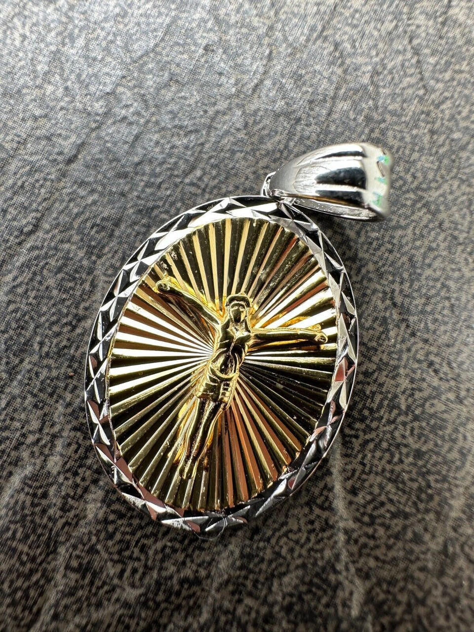 Jesus Medallion Diamond Cut Pendant - 925 Silver & 14k Gold Vermeil - Small 1.5"