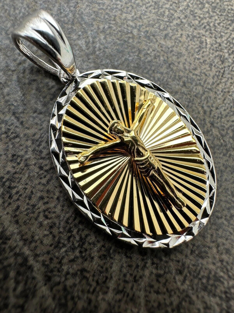 Jesus Medallion Diamond Cut Pendant - 925 Silver & 14k Gold Vermeil - Small 1.5"