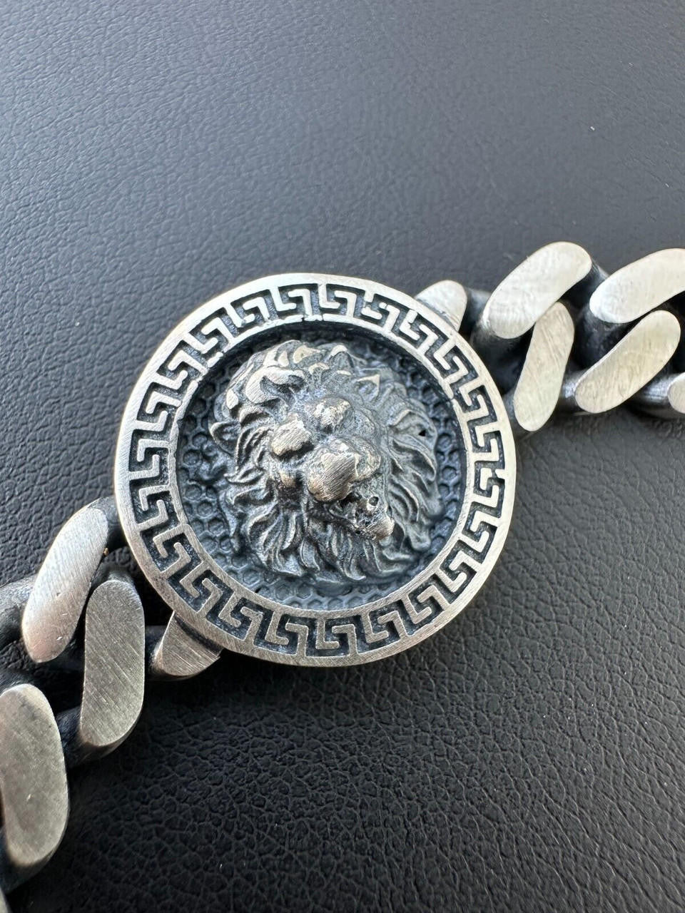 Miami Cuban Bracelet W. Lion Motif - 925 Sterling Silver Oxidized Gunmetal - 7"-9" - 10.5mm