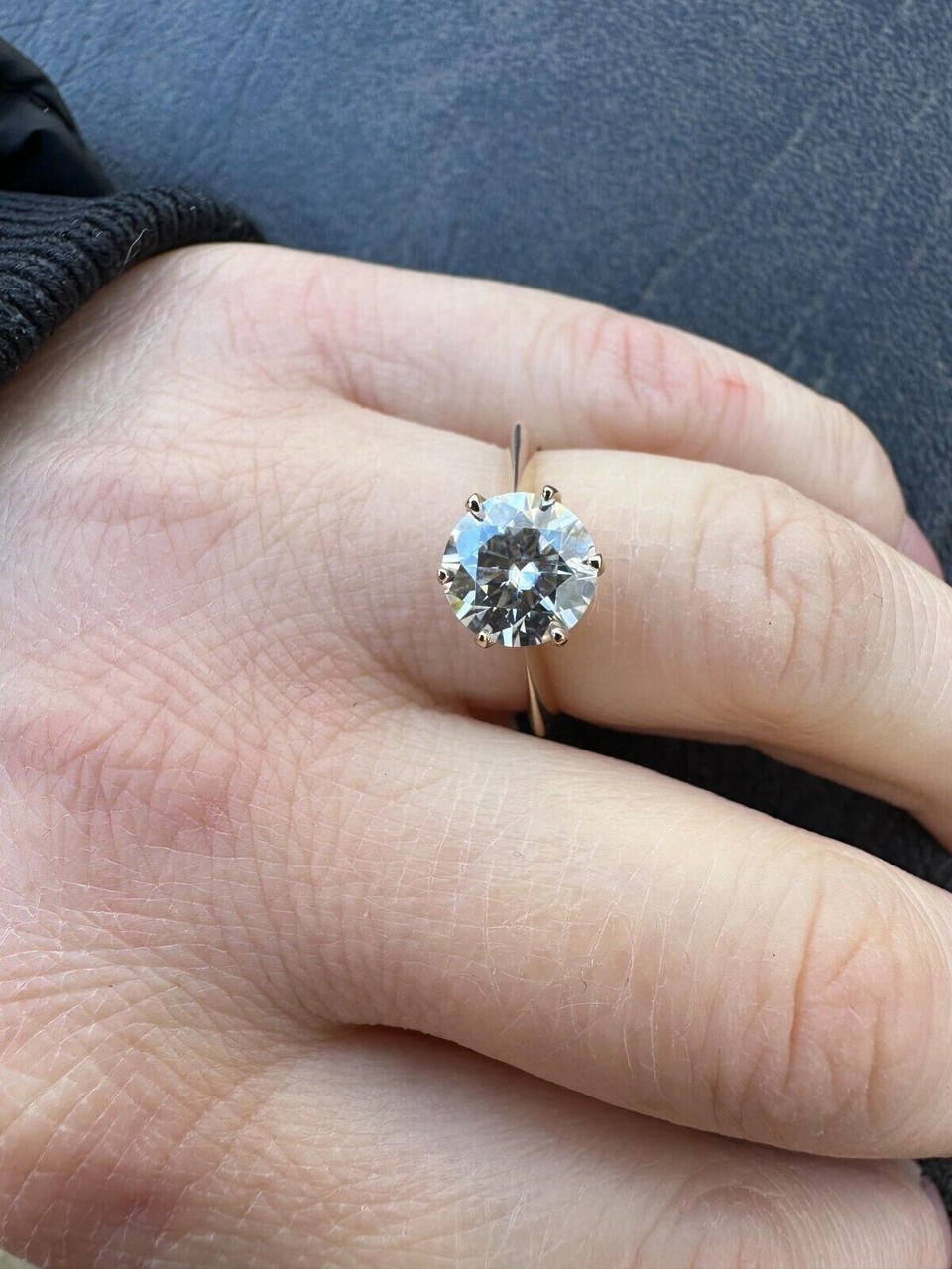 MOISSANITE Classic Solitaire Engagement Ring - 14k White Gold - 2ct