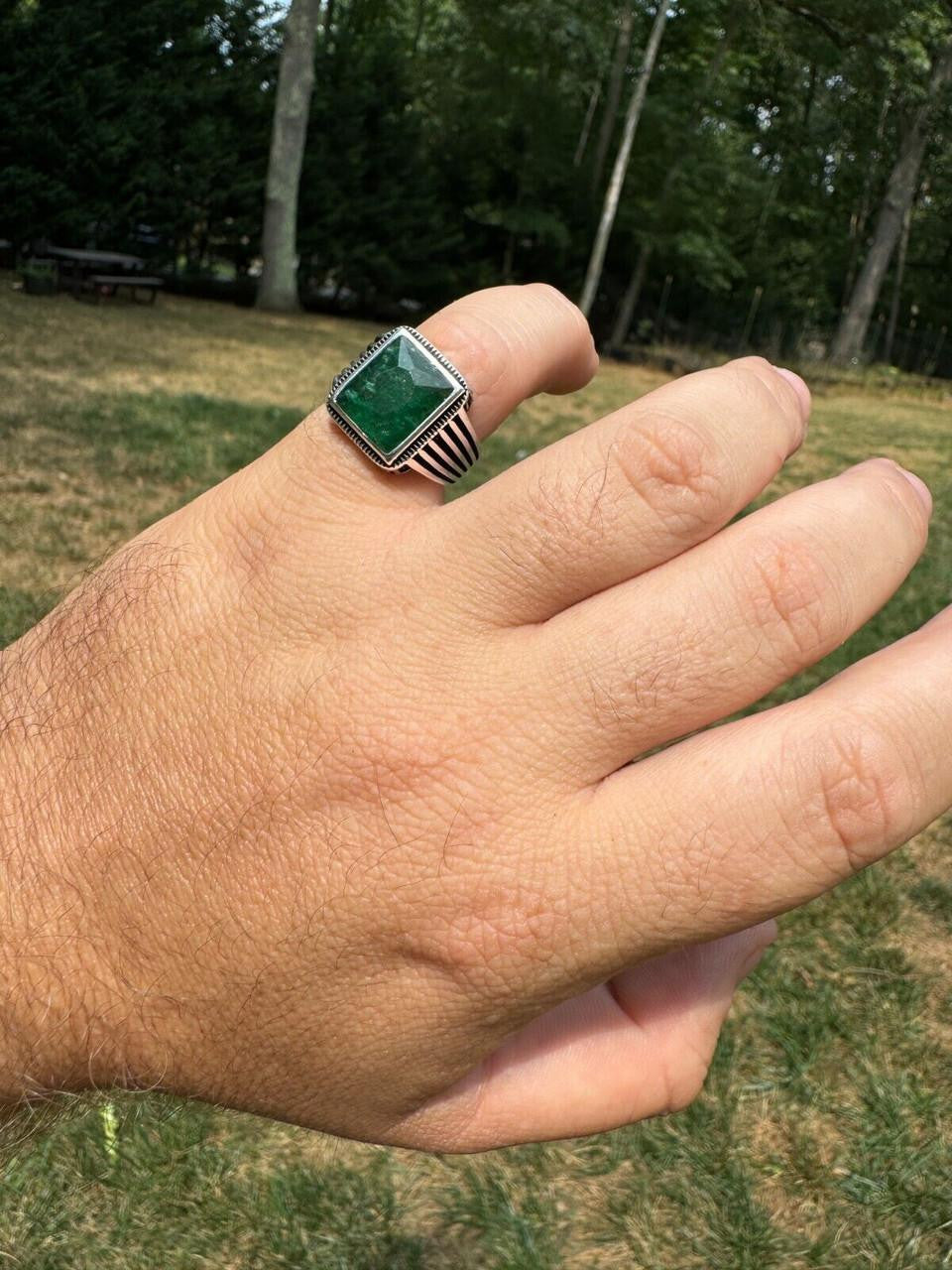 Royalty Ring - 925 Silver - Genuine Green Emerald Stone