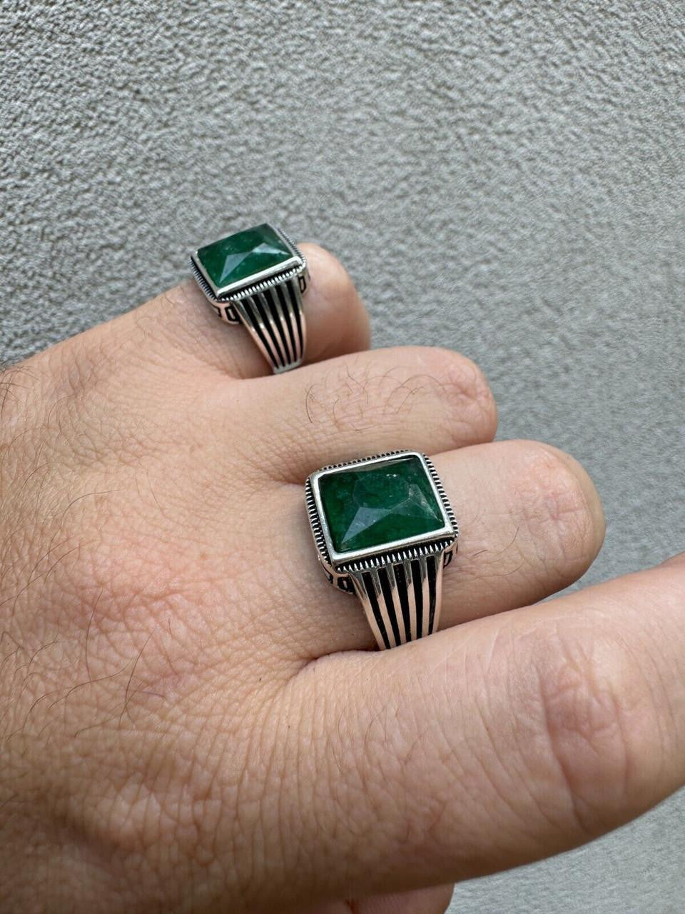 Royalty Ring - 925 Silver - Genuine Green Emerald Stone
