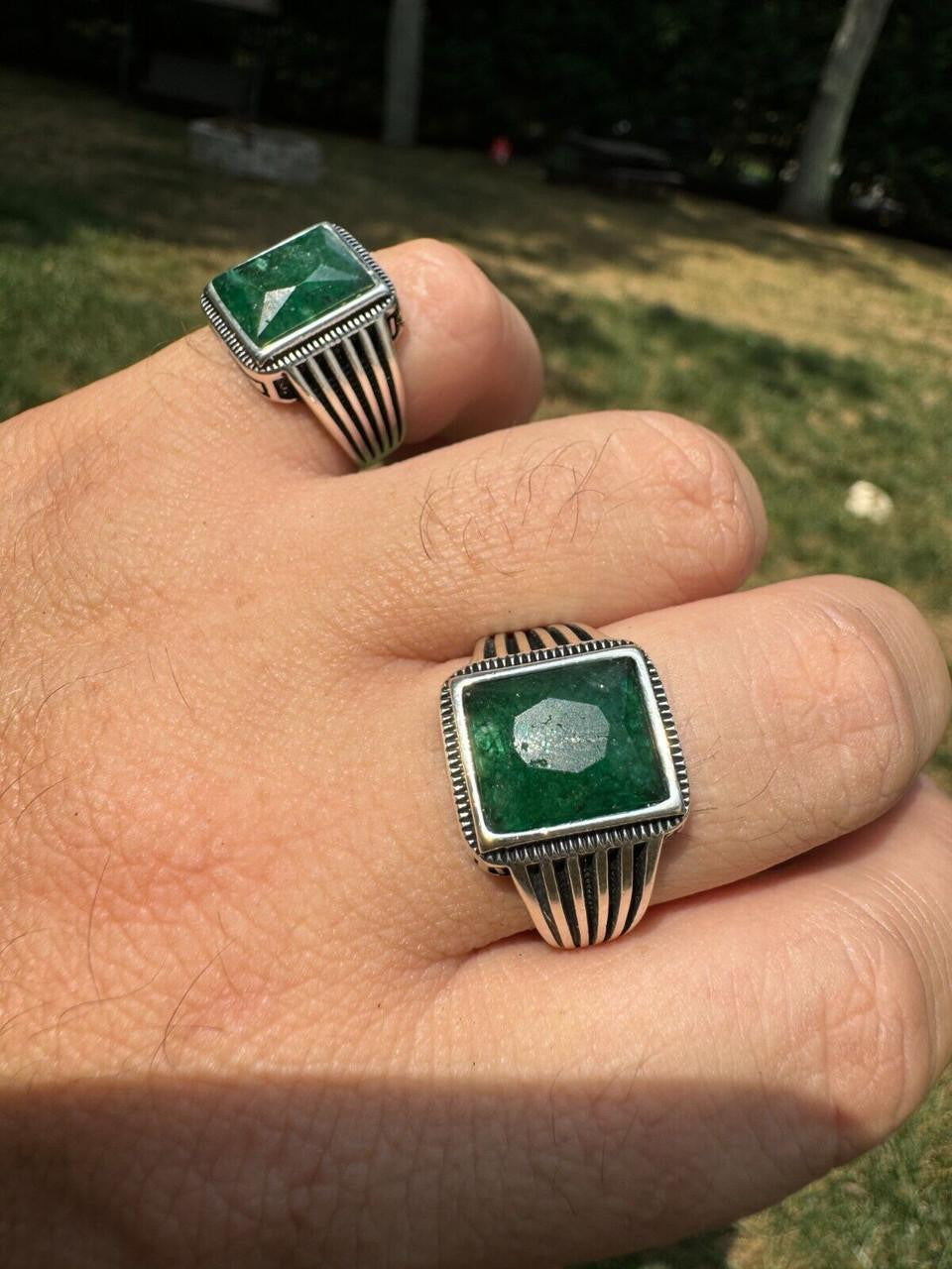 Royalty Ring - 925 Silver - Genuine Green Emerald Stone
