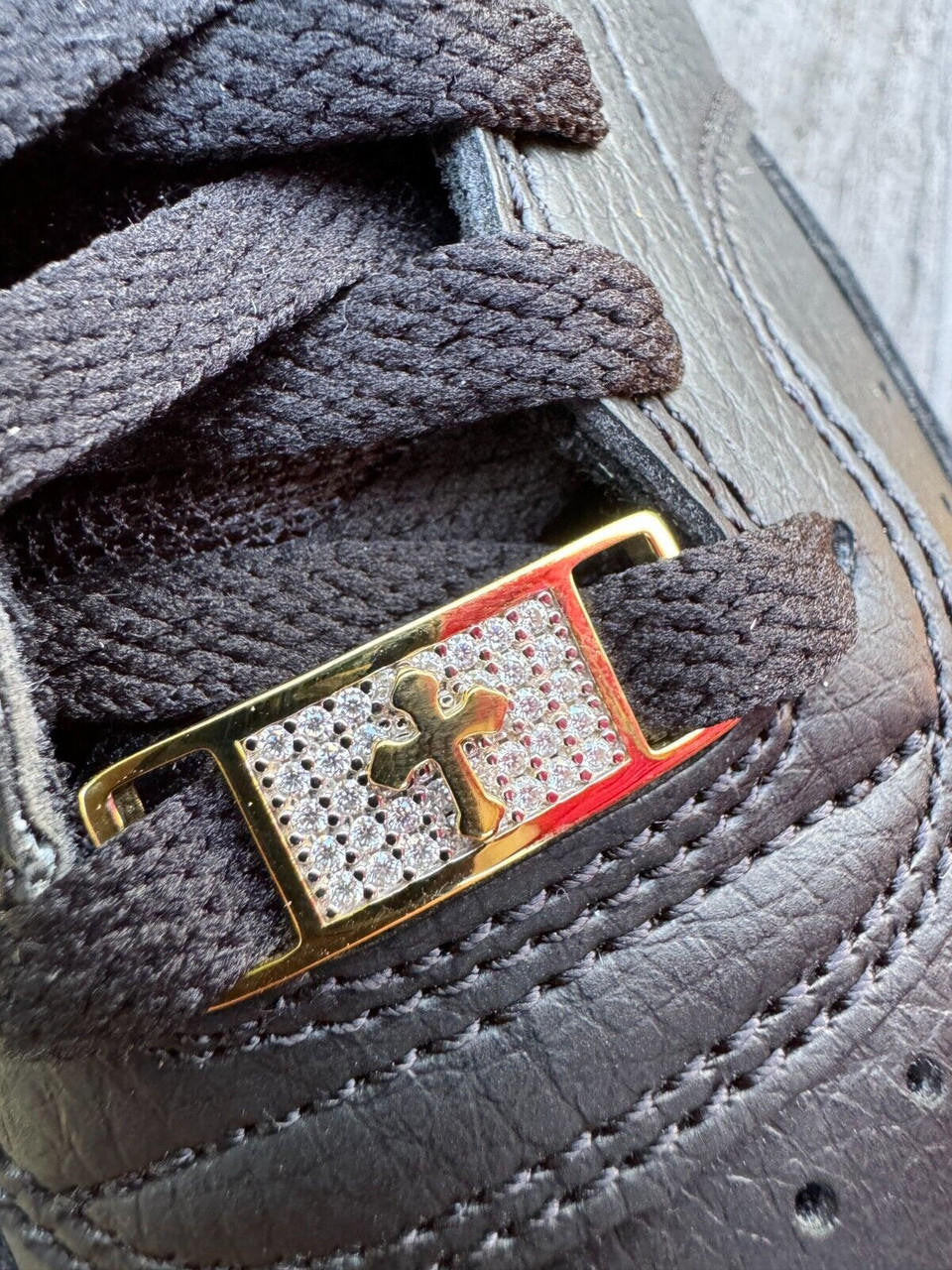 MOISSANITE Iced Out Cross Lace Locks - 14k Gold Vermeil Over 925 Silver - Great For All Sneakers: Nike Air Force 1, Jordans, & More