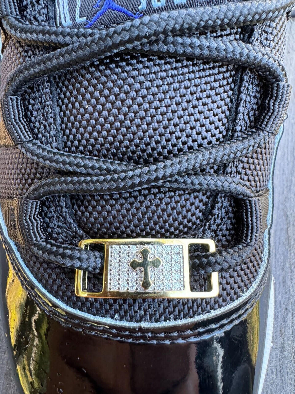 MOISSANITE Iced Out Cross Lace Locks - 14k Gold Vermeil Over 925 Silver - Great For All Sneakers: Nike Air Force 1, Jordans, & More