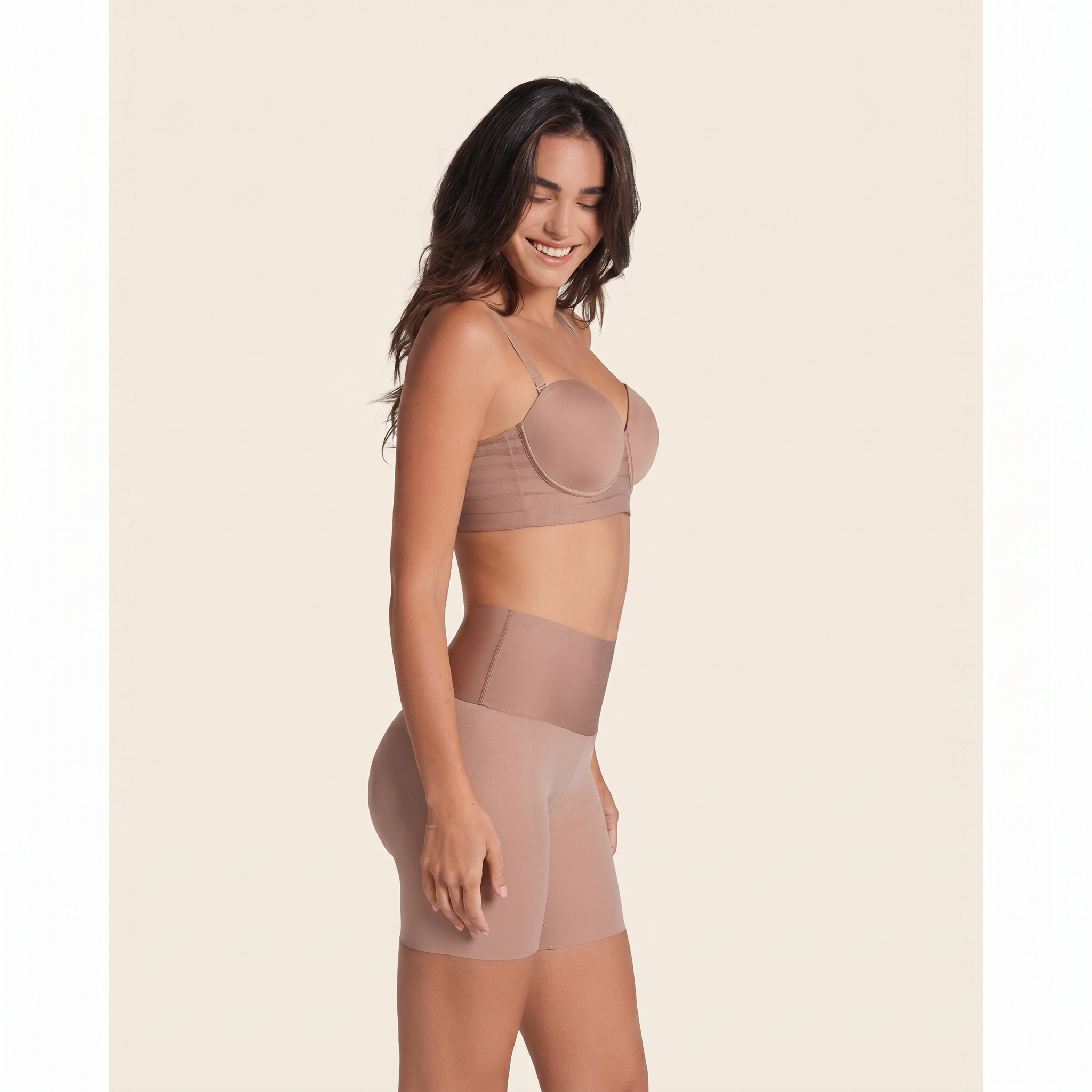 Formande shorts platt mage beige