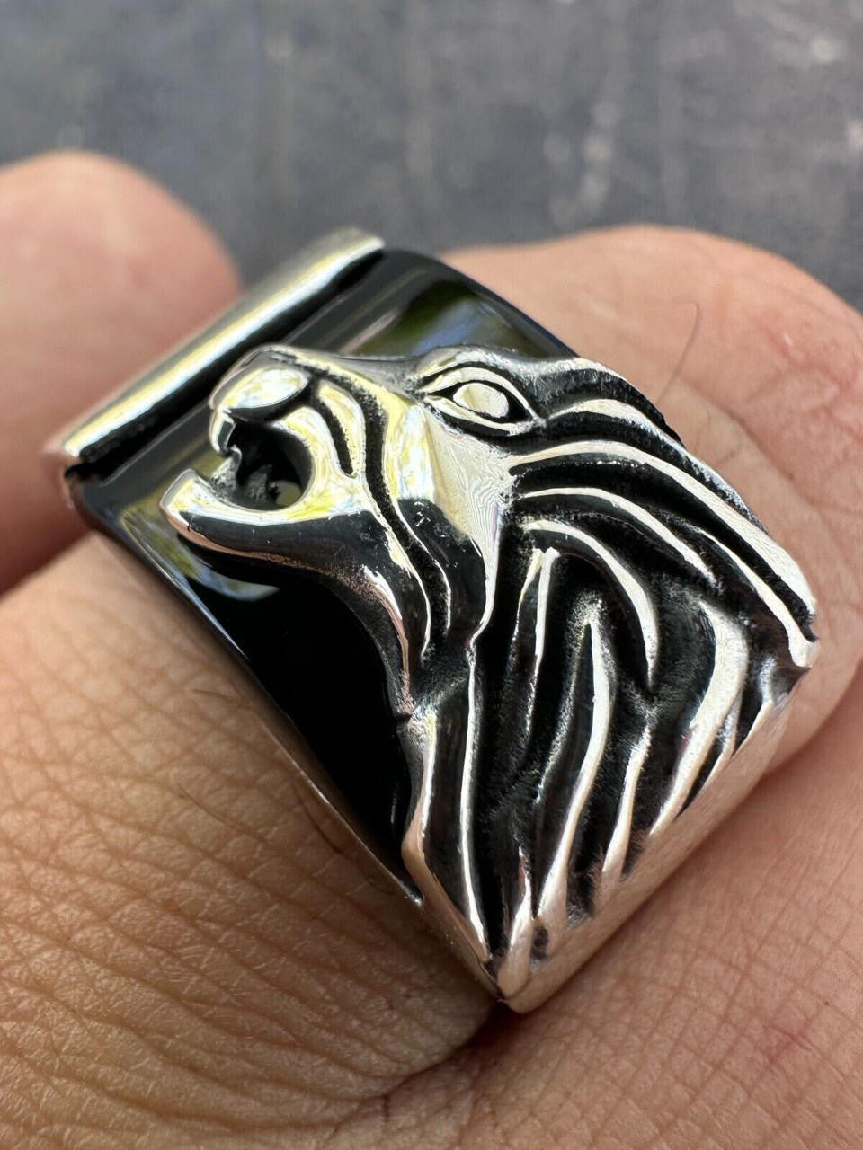 Nothern Spirits Wolf Ring - 925 Silver Oxidized - Plain